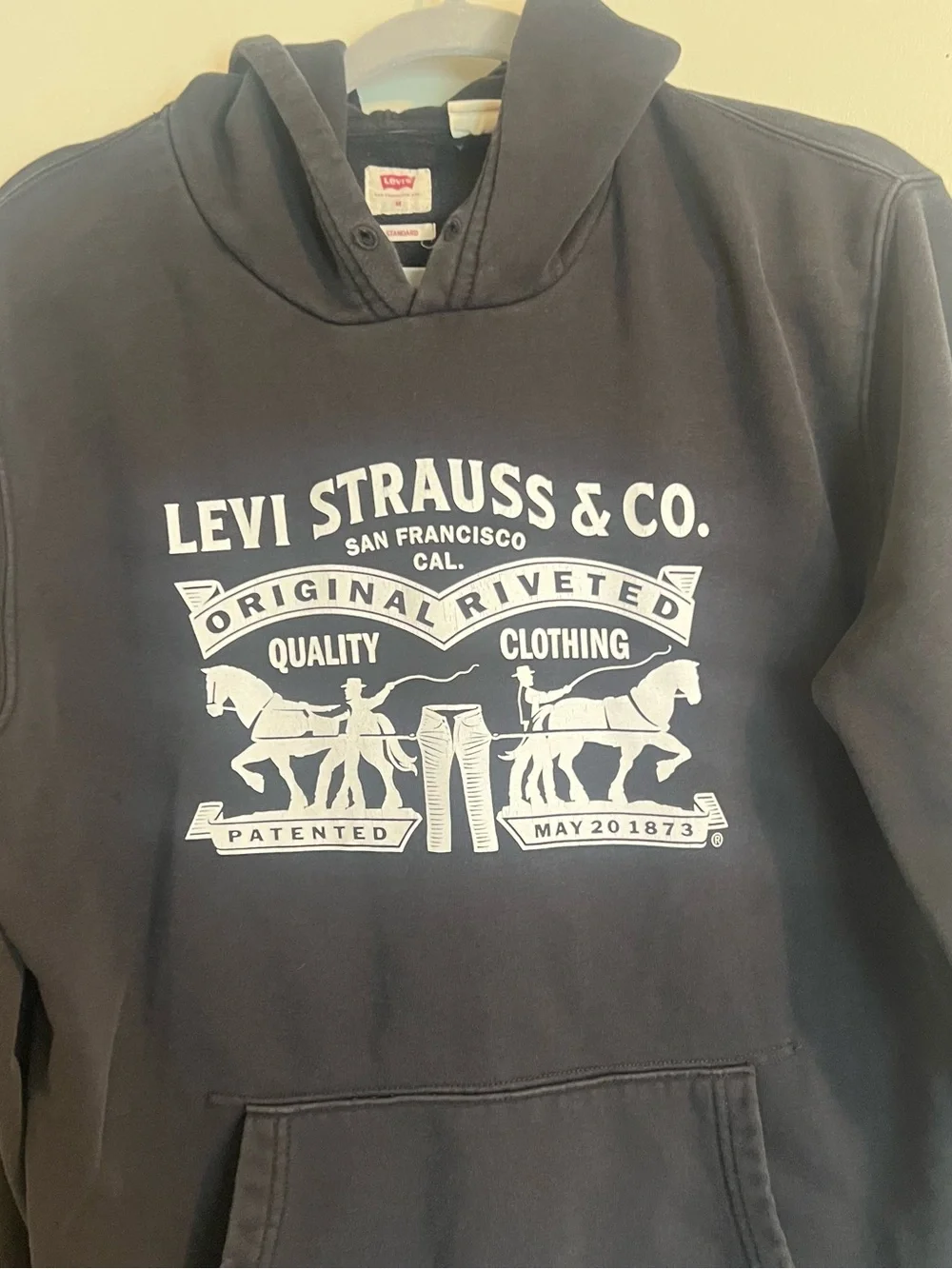 Levi's Black Pullover Hoodie with White Logo Graphic